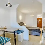 Apartament Great Location Studio35 *