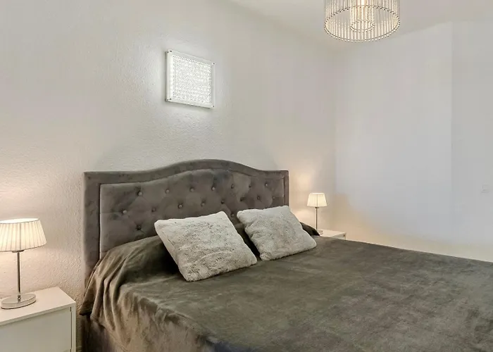 Great Location Studio35 أذيخي